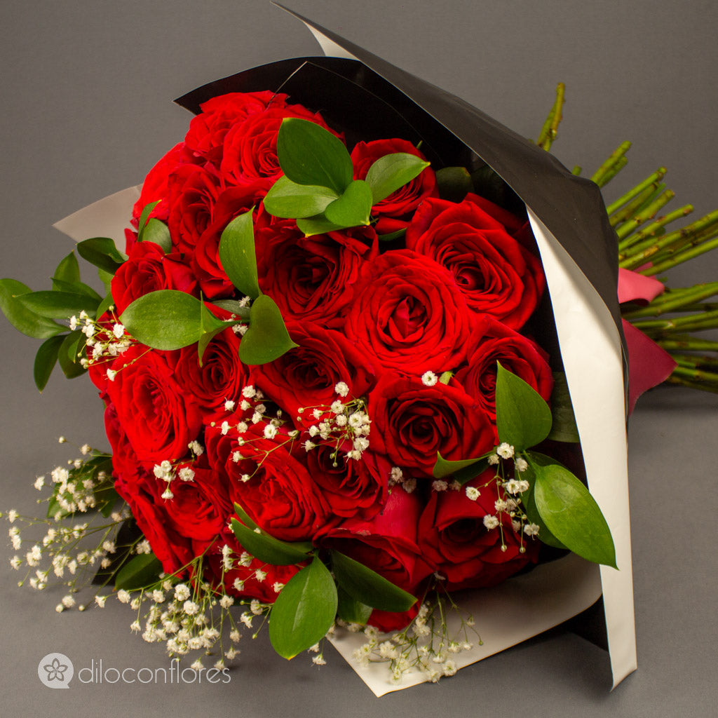 Fuerte pasión - 50 Rosas rojas premium
