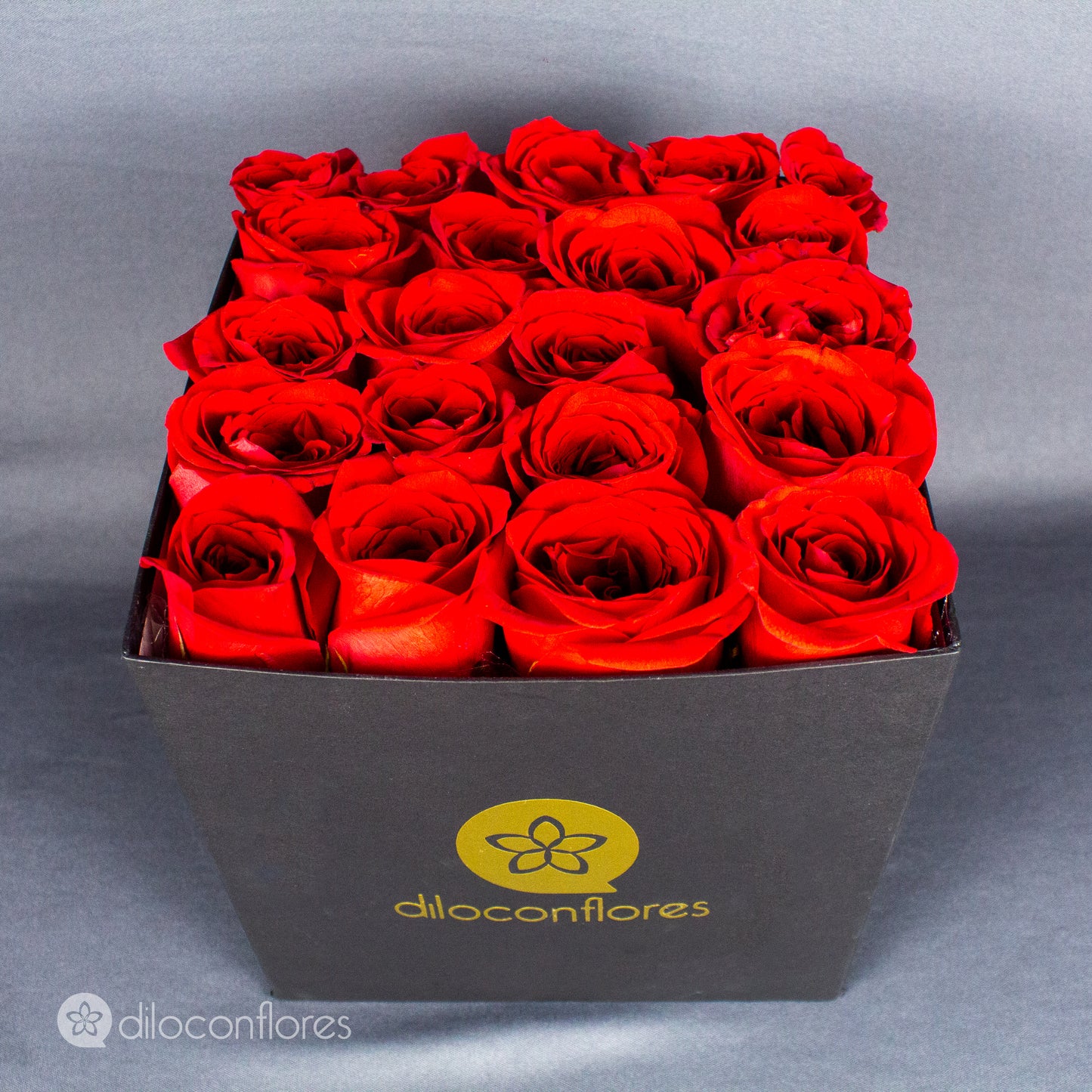 Caja de rosas rojas